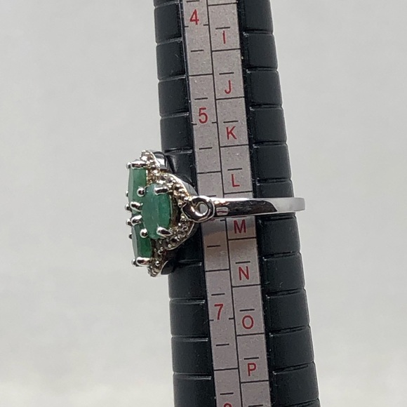 Green Emerald Ring Size 6 Rhodium Over Sterling Silver Ring - Picture 7 of 8